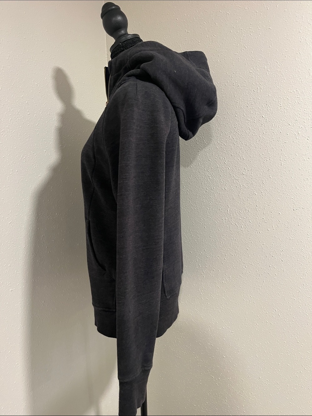 lululemon athletica Scuba Charcoal Gray Full-Zip Hoodie with Gold Zipper-Size 10 - Picture 5 of 9